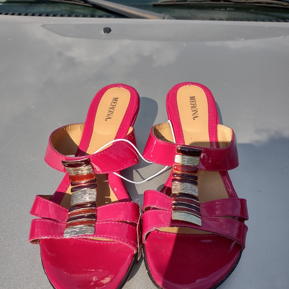 Women's merono sandals size 9